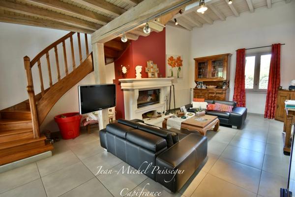 Maison à vendre de 220m2 10 pièces à SAINT GAUDENS (31) Terrain de 2100m2 Piscine 11x5