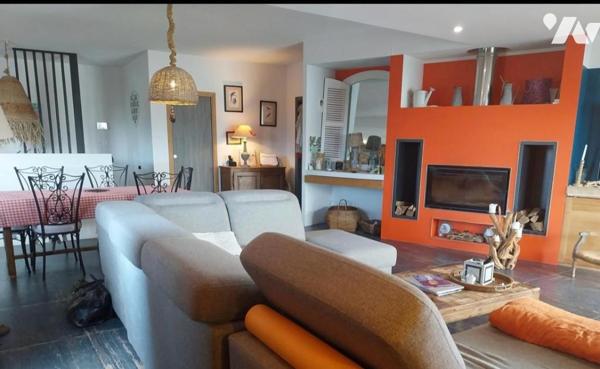 MAISON CONTEMPORAINE 5 pièces AVEC GARAGE + LOCAL COMMERCIAL + 6 GARAGES