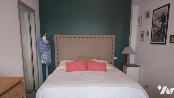 MAISON CONTEMPORAINE 5 pièces AVEC GARAGE + LOCAL COMMERCIAL + 6 GARAGES