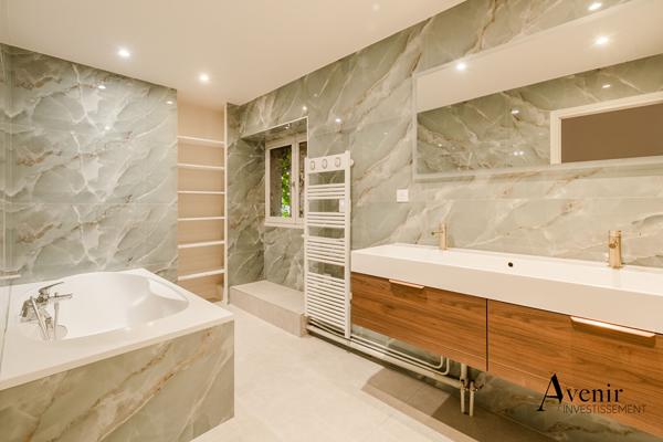 ECULLY CENTRE - PROPRIETE DE CHARME - JARDIN - PISCINE - 404 M2 - 8 PIECES - 6 CHAMBRES Ecully ECULLY CENTRE - PROPRIETE DE CHARME - JARDIN - PISCINE - 404 M2 - 8 PIECES - 6 CHAMBRES Ecully