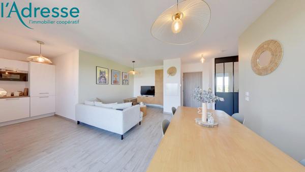 2 PIECES DERNIER ETAGE + BALCON ET PARKING EN SOUS-SOL