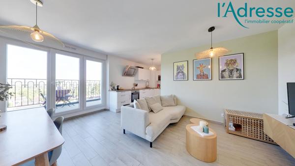 2 PIECES DERNIER ETAGE + BALCON ET PARKING EN SOUS-SOL