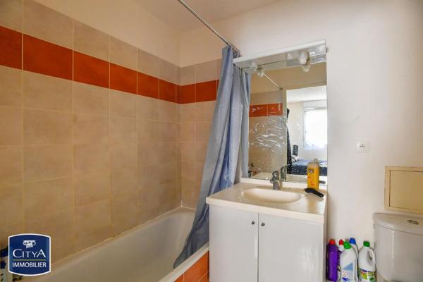 Appartement à louer 2 pièces 39.87m² Cahors (46000)