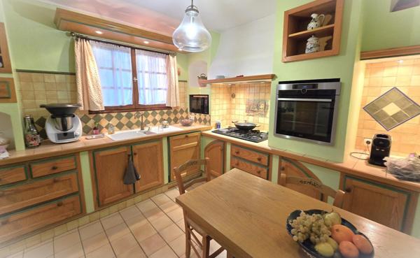 Maison t4 de plein pied avec grand terrain et piscine