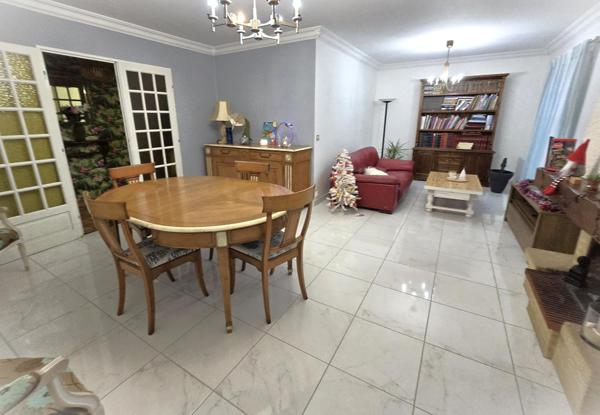 Maison t4 de plein pied avec grand terrain et piscine