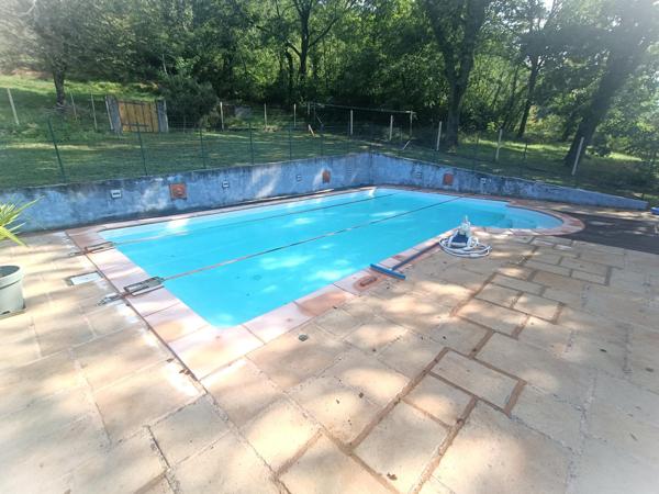 Maison t4 de plein pied avec grand terrain et piscine