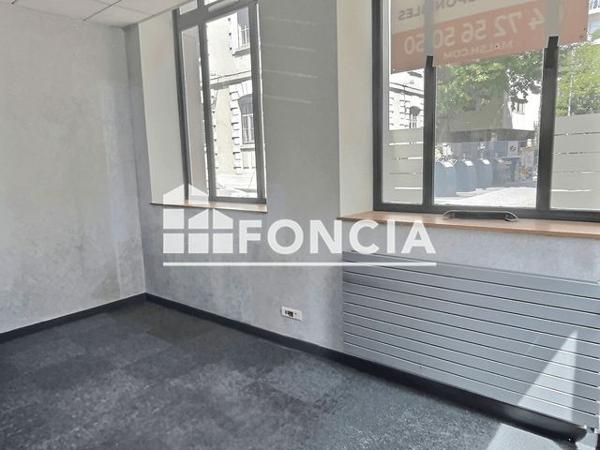 À vendre Local commercial 176 m² - Vienne 38200