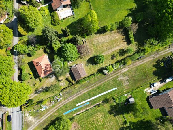 Terrain de 1 343 m²