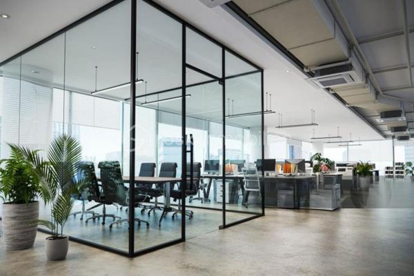 Local d'activités de 107,06 m²