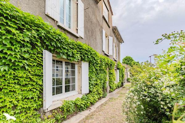 Maison à vendre |  Lamothe-Montravel |  7 pièces | 162 m²