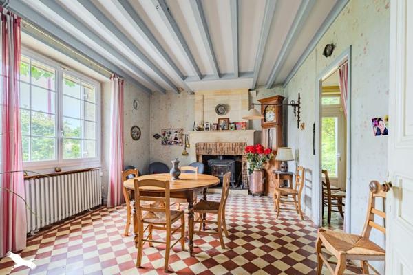Maison à vendre |  Lamothe-Montravel |  7 pièces | 162 m²