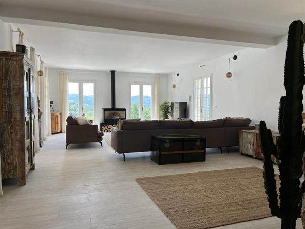 Bastide de charme 350m² quartier résidentiel