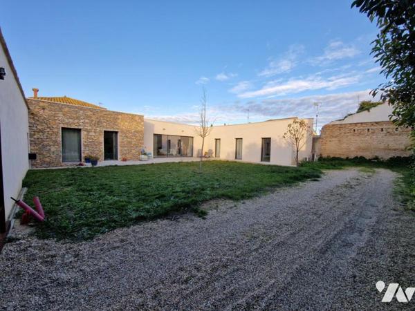 Maison d'habitation très récente de plain-pied située dans le village de Generac en petite Camargue