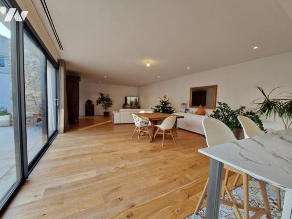 Maison d'habitation très récente de plain-pied située dans le village de Generac en petite Camargue