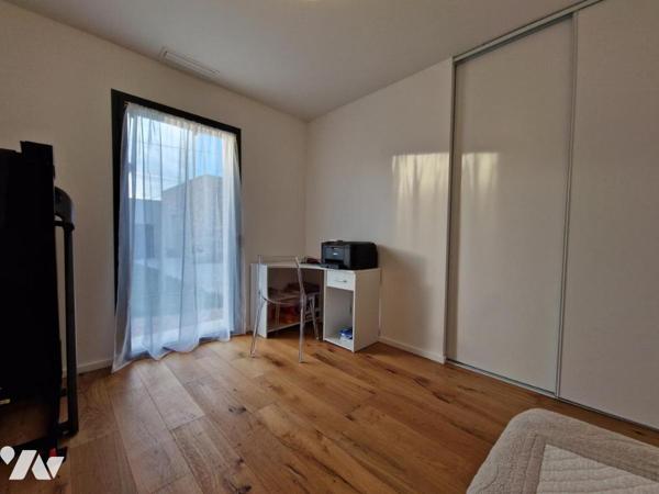 Maison d'habitation très récente de plain-pied située dans le village de Generac en petite Camargue