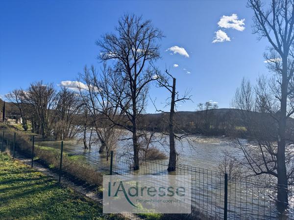 Maison en pierre au BORD DU LOT proche Prayssac