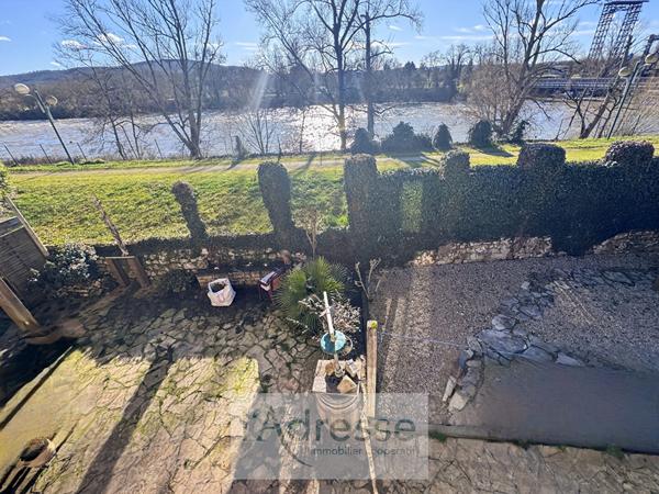 Maison en pierre au BORD DU LOT proche Prayssac