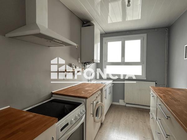 Location Appartement 2 pièces 45.5 m² - CLOS SAINT MARCEAU Orleans 45100