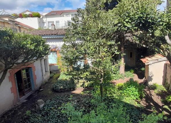 Maison à vendre    7 pièces •  Bourg-en-Bresse