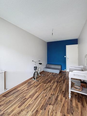 APPARTEMENT T4- BALCON -