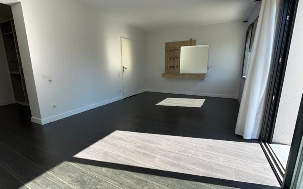 Maison à vendre    4 pièces • 180 m2 Pechbonnieu