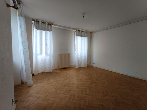 EN VENTE - FOURCHAMBAULT CTRE VILLE Maison avec jardin . 2 chambres