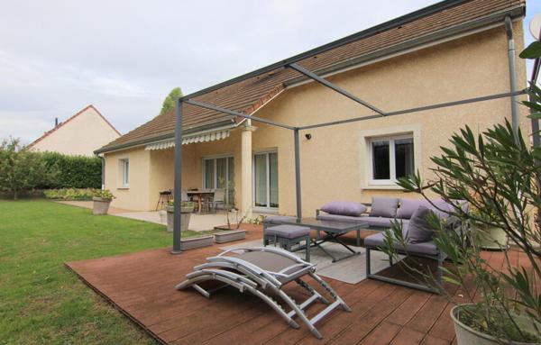 MAISON PLAIN-PIED 6 PIECES - 112 M2 à CRISSEY