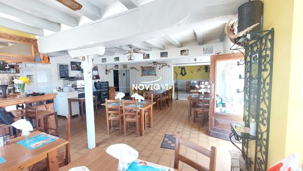 Murs et fonds d'un Bar Restaurant au coeur de la Brenne