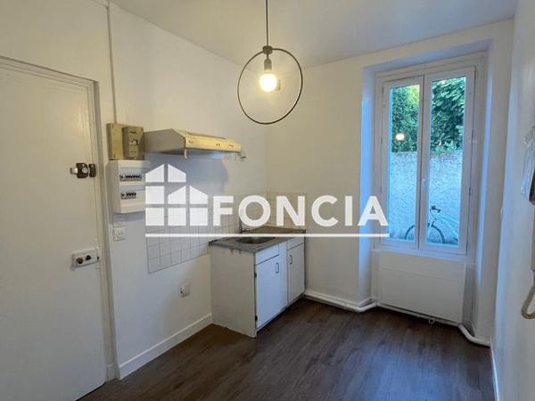 Location Studio 25.55 m² - 12 RUE DU RONNEAU Etampes 91150