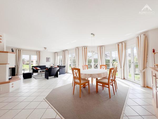 Saint-Genis-Pouilly (01630) Maison 8 Pièces 333 m2