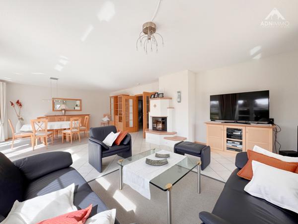 Saint-Genis-Pouilly (01630) Maison 8 Pièces 333 m2