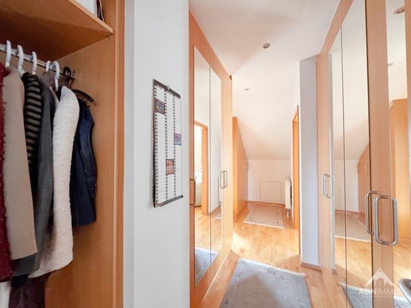 Saint-Genis-Pouilly (01630) Maison 8 Pièces 333 m2