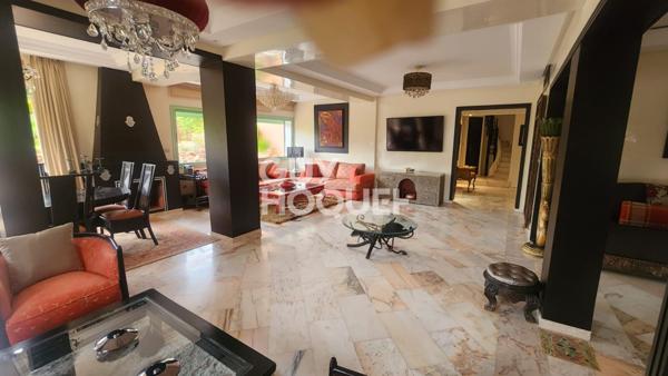 A louer Duplex meublé 362 m² avec jardin T4 Palmeraie.
