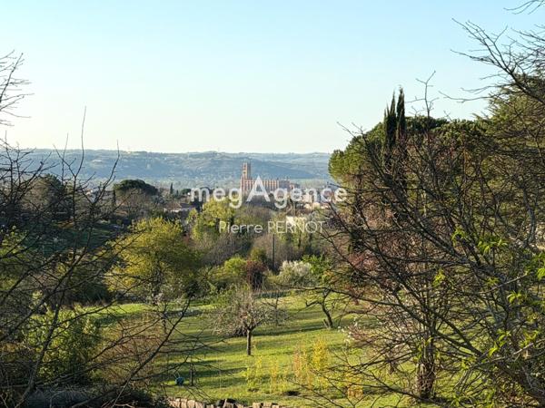 Maison à PUYGOUZON, 81990 - 8 pièces 240m²
