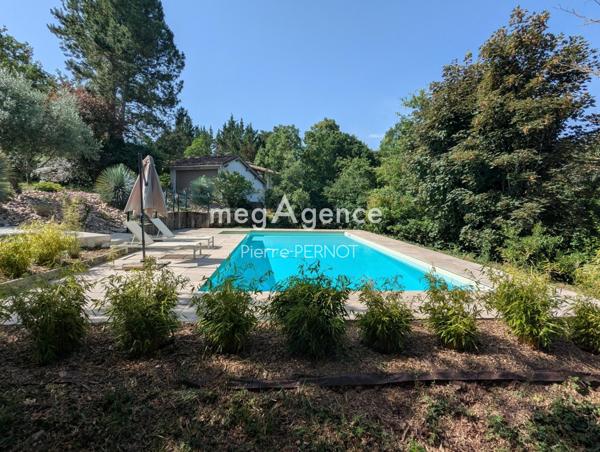 Maison à PUYGOUZON, 81990 - 8 pièces 240m²