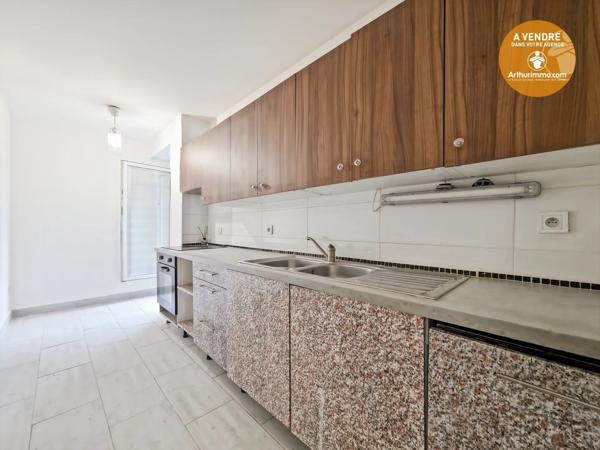Vente                                                      Appartement
                        
                     3 pièces                      70 m2                     à Évry-Courcouronnes