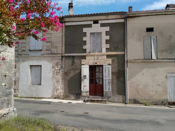 Maison avec jardin à rénover dans un village de charme