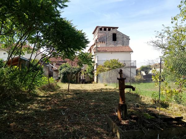 Maison avec jardin à rénover dans un village de charme