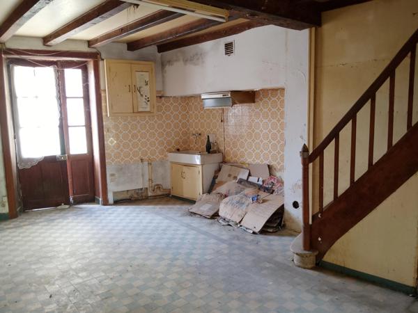 Maison avec jardin à rénover dans un village de charme