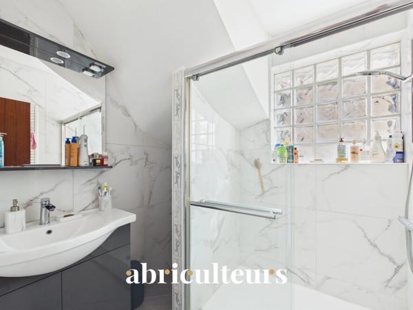 Appartement duplex 125m² avec balcon, parking et cave en vente à Argenteuil 95100