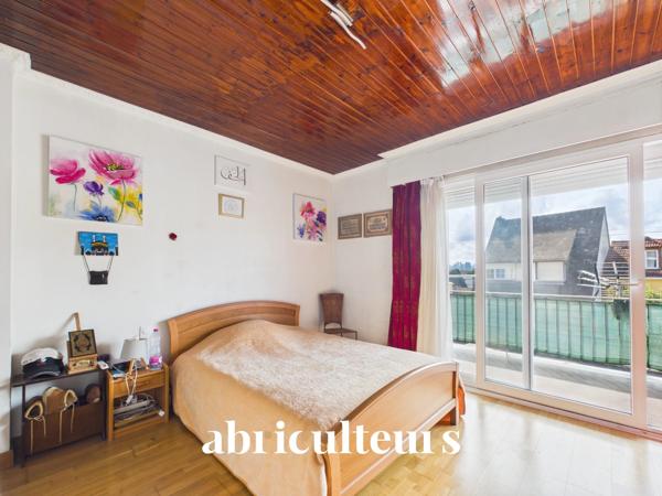 Appartement duplex 125m² avec balcon, parking et cave en vente à Argenteuil 95100