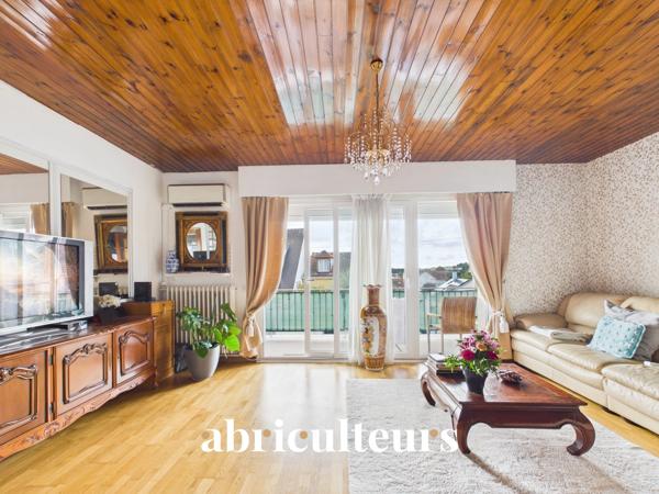Appartement duplex 125m² avec balcon, parking et cave en vente à Argenteuil 95100