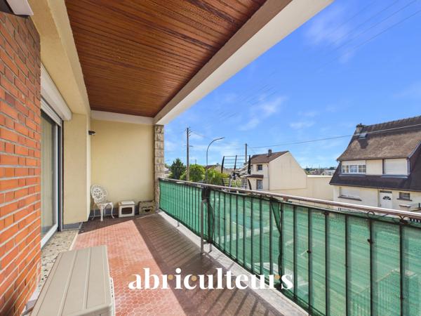 Appartement duplex 125m² avec balcon, parking et cave en vente à Argenteuil 95100