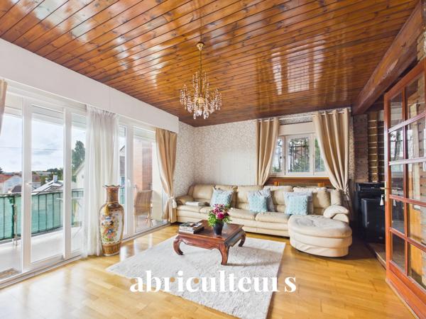 Appartement duplex 125m² avec balcon, parking et cave en vente à Argenteuil 95100