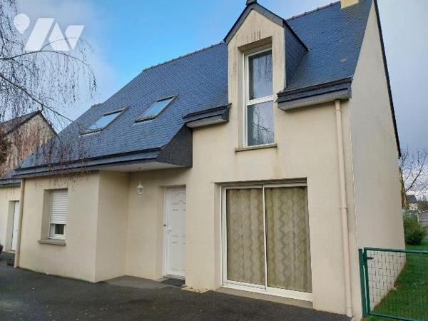 Maison à Vendre à Vitré (35500) en Ille-et-Vilaine (35)

Quartier SUD de VITRE, maison foncti...
