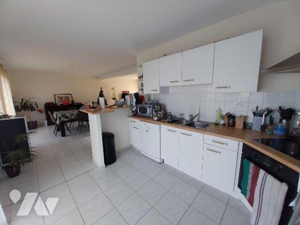 Maison à Vendre à Vitré (35500) en Ille-et-Vilaine (35)

Quartier SUD de VITRE, maison foncti...