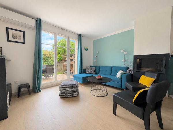 Vente                                                      Maison
                        
                     3 pièces                      63 m2                     à Villejust