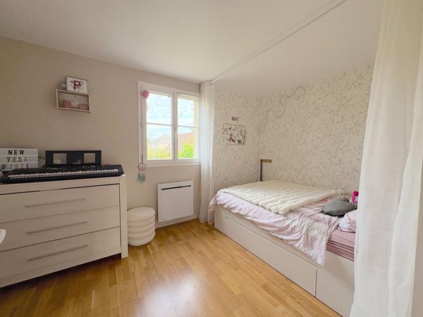 Vente                                                      Maison
                        
                     3 pièces                      63 m2                     à Villejust