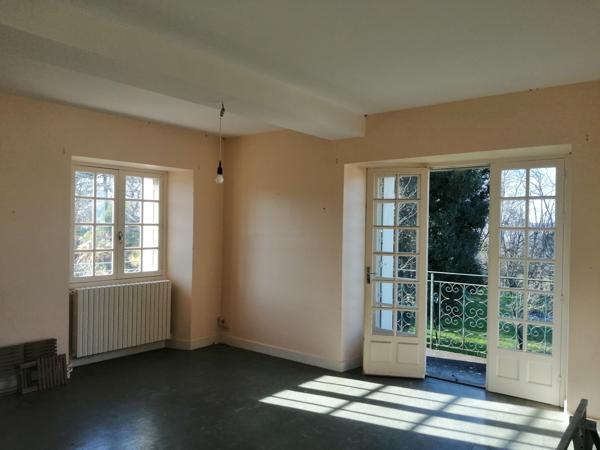 Maison deux logements grand terrain clos