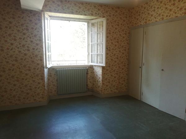 Maison deux logements grand terrain clos